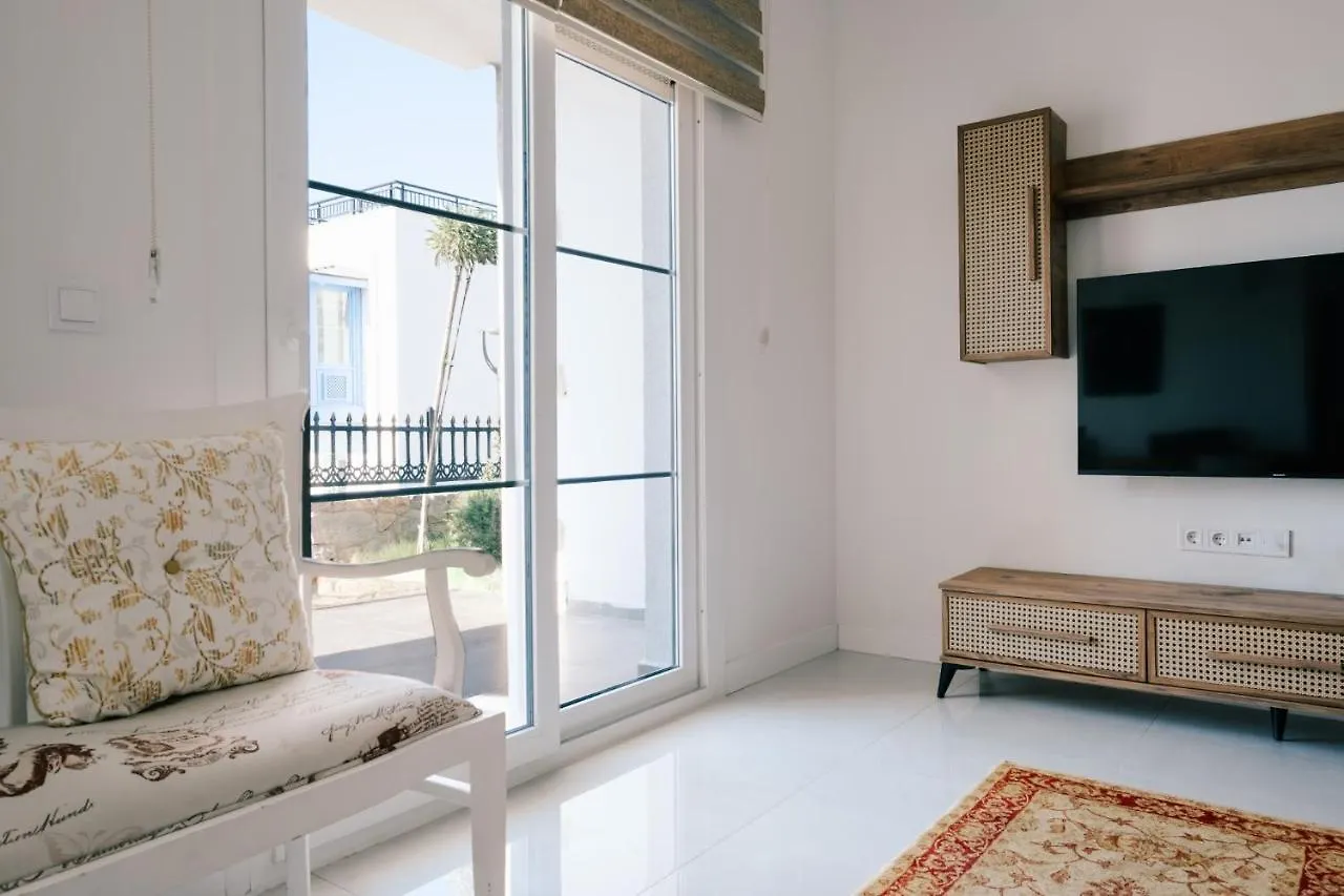 Sea View Villa W Garden Balcony By Beach In Milas 터키